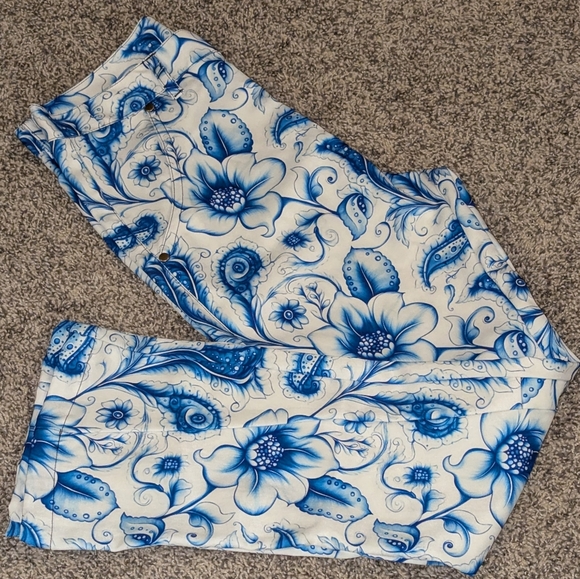 SHEIN Pants - Shein (4-6) Flare Leg Pants Blue And White
